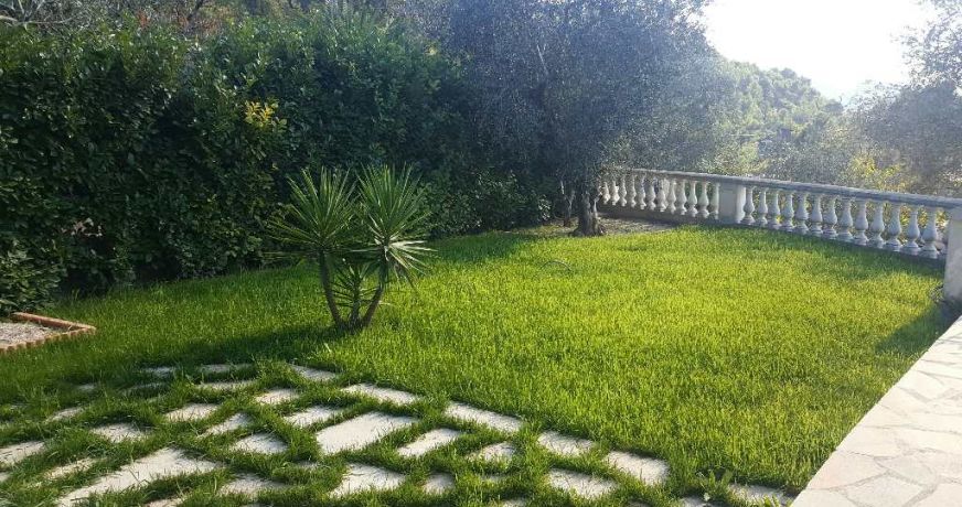 location Appartement en rez de jardin Tourrette Levens