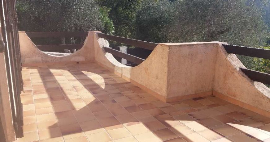 location Appartement en rez de jardin Tourrette Levens