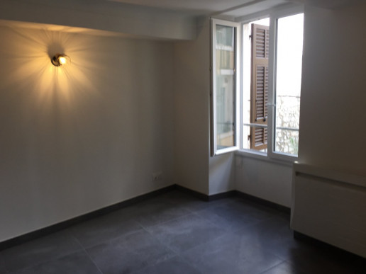 à louer Studio Levens