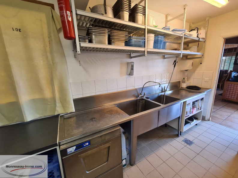 for sale Pizzeria   snack   sandwicherie   saladerie   fast food Valberg