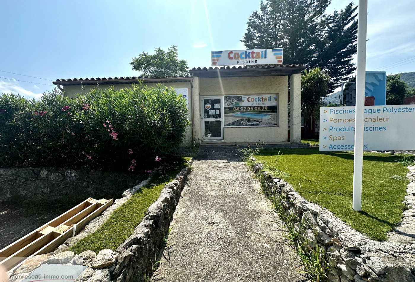 vente Local commercial Peymeinade - Photo 2