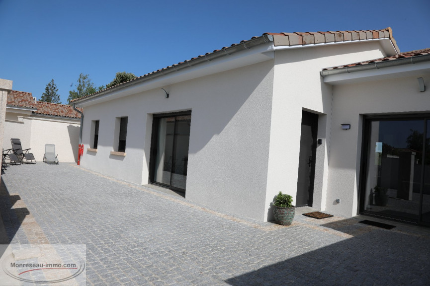 à vendre Maison Creches Sur Saone - Photo 1