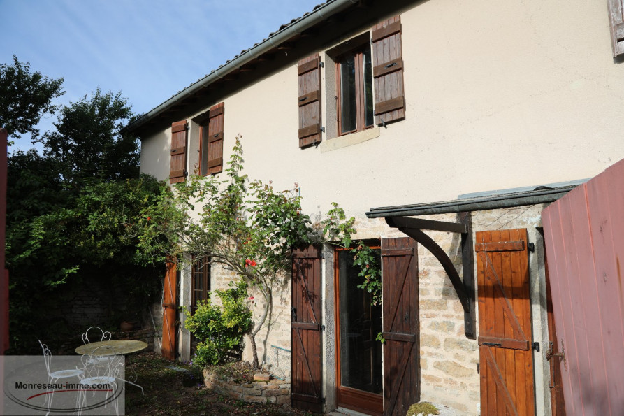 vente Maison La Roche Vineuse - Photo 1