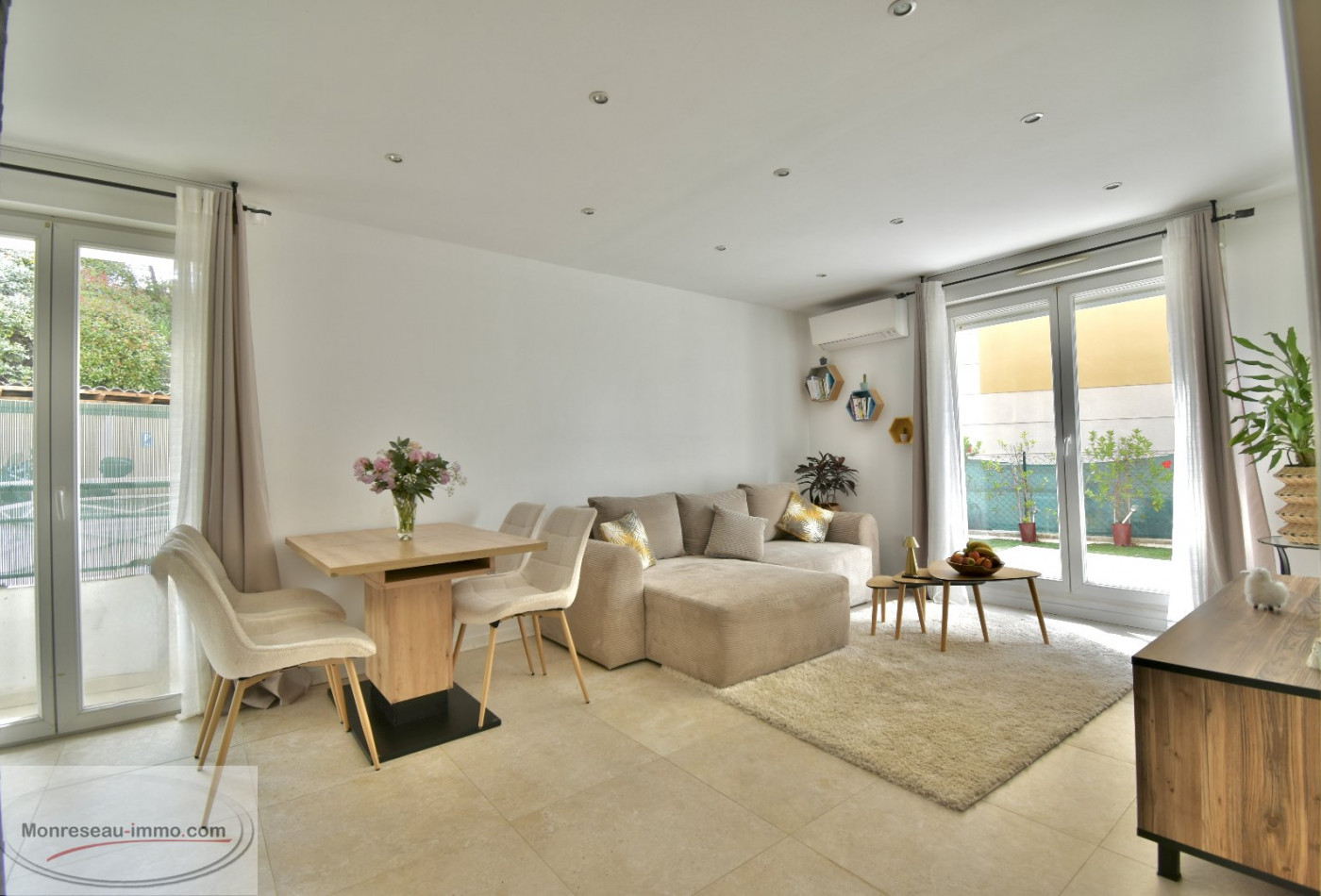 vente Appartement en rez de jardin Cannes-la-bocca - Photo 2