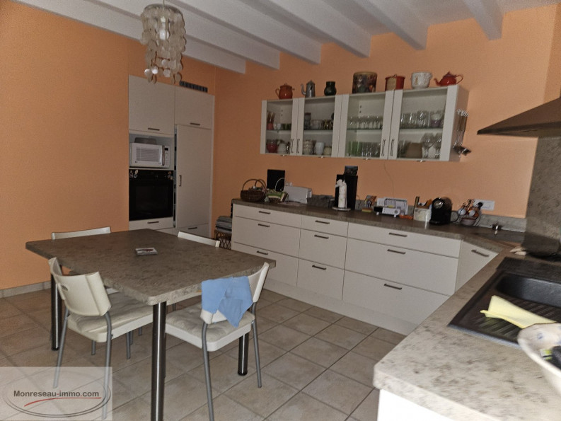 vente Maison bourgeoise La Roche Vineuse - Photo 6