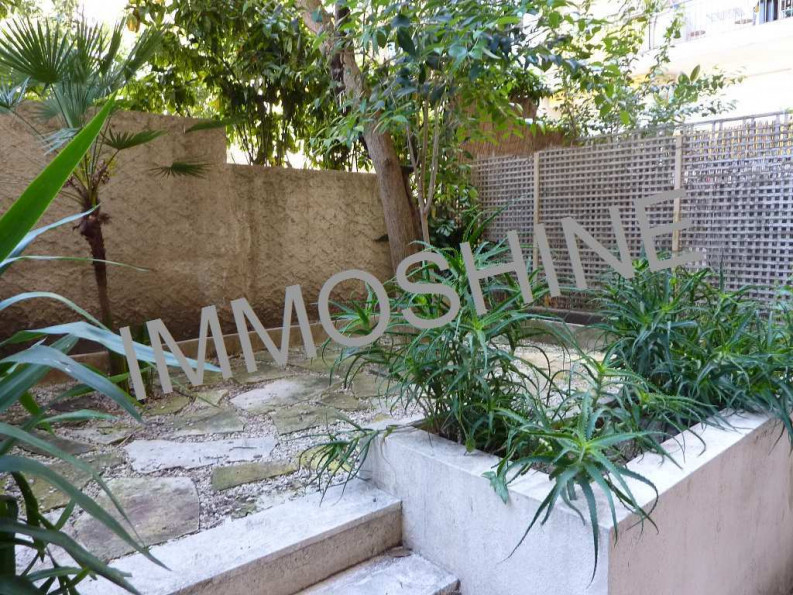 location Appartement en rez de jardin Le Cannet - Photo 2