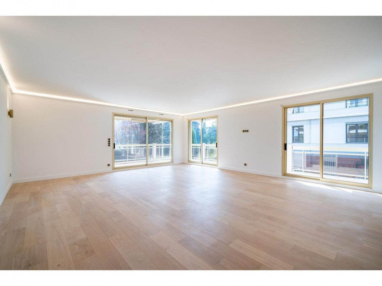 Vente Appartement 80m² 3 Pièces à Nice (06100) - Confiance Immobiliere Nice