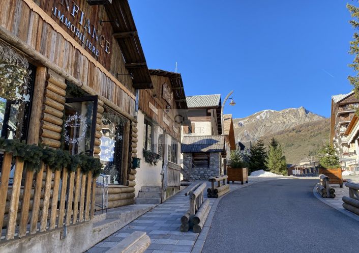 vente Garage Auron