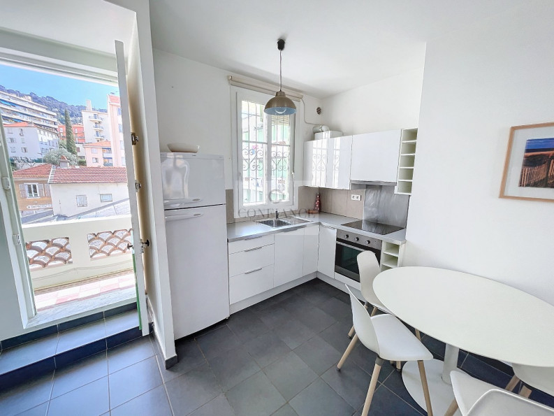 location Appartement rénové Nice - Photo 2