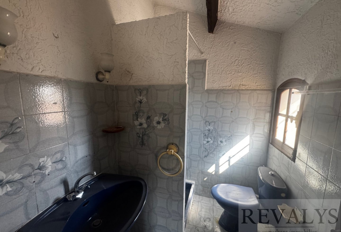 vente Appartement à rénover Saint Laurent Du Var - Photo 9