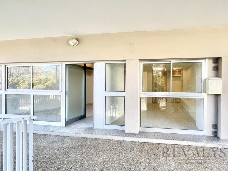 vente Local commercial Antibes - Photo 1