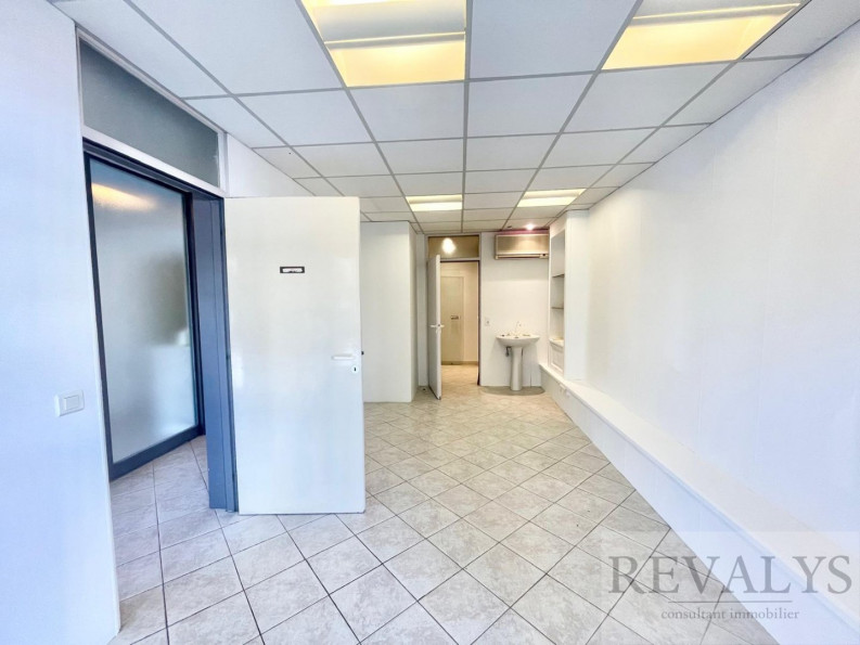 vente Local commercial Antibes - Photo 2