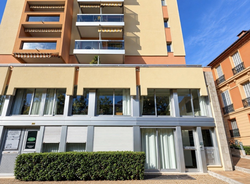 vente Local commercial Menton - Photo 8