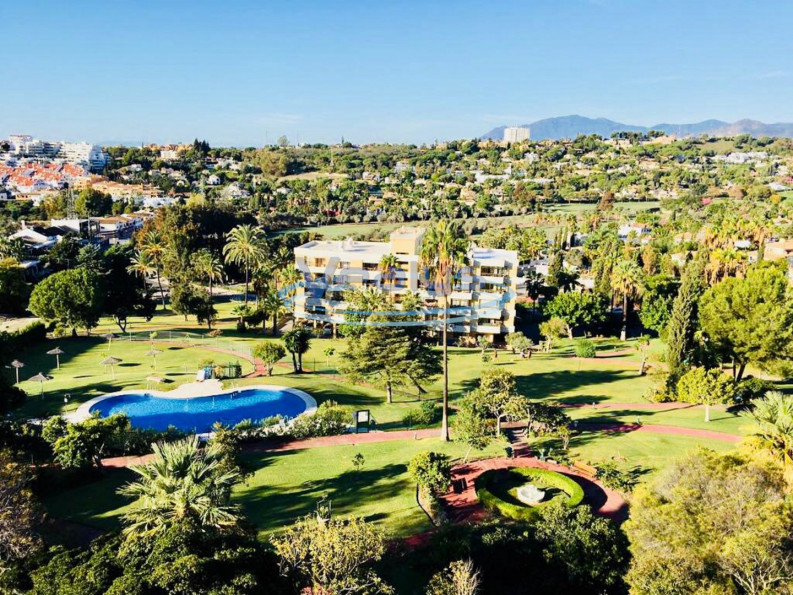 en location saisonnière Appartement Nueva Andalucia - Photo 1