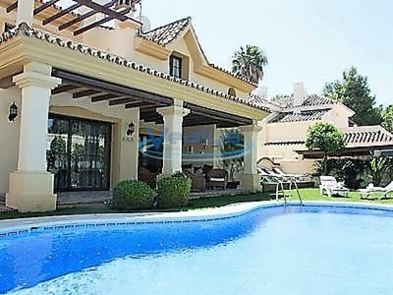 en location saisonnière Villa Nueva Andalucia - Photo 1