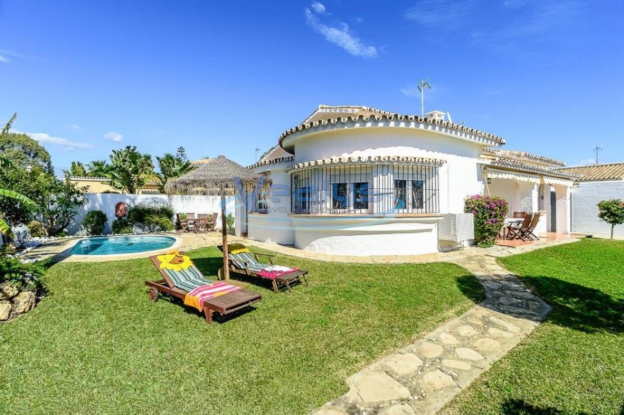 en location saisonnière Villa Estepona - Photo 1