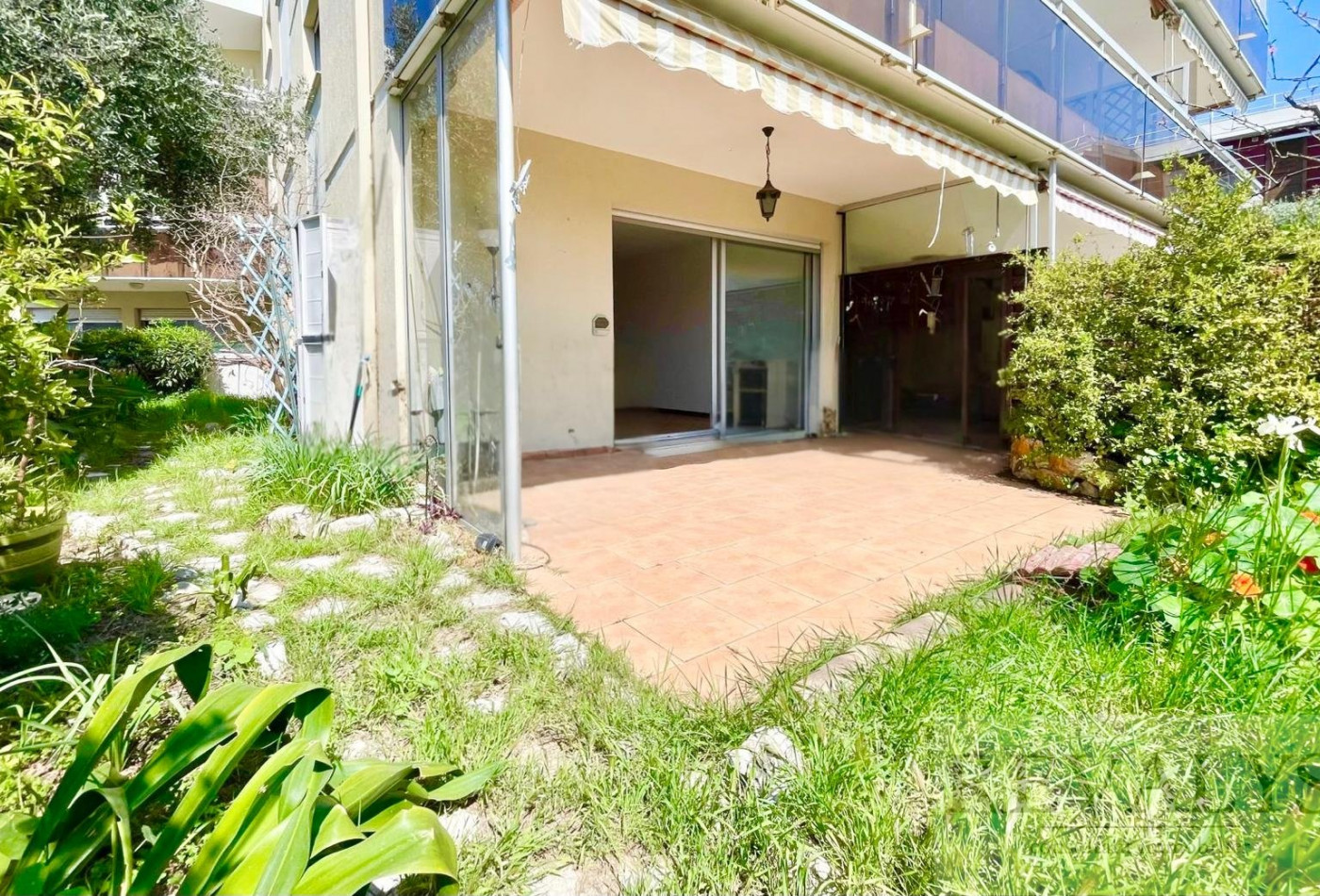 à vendre Appartement Saint Laurent Du Var - Photo 1