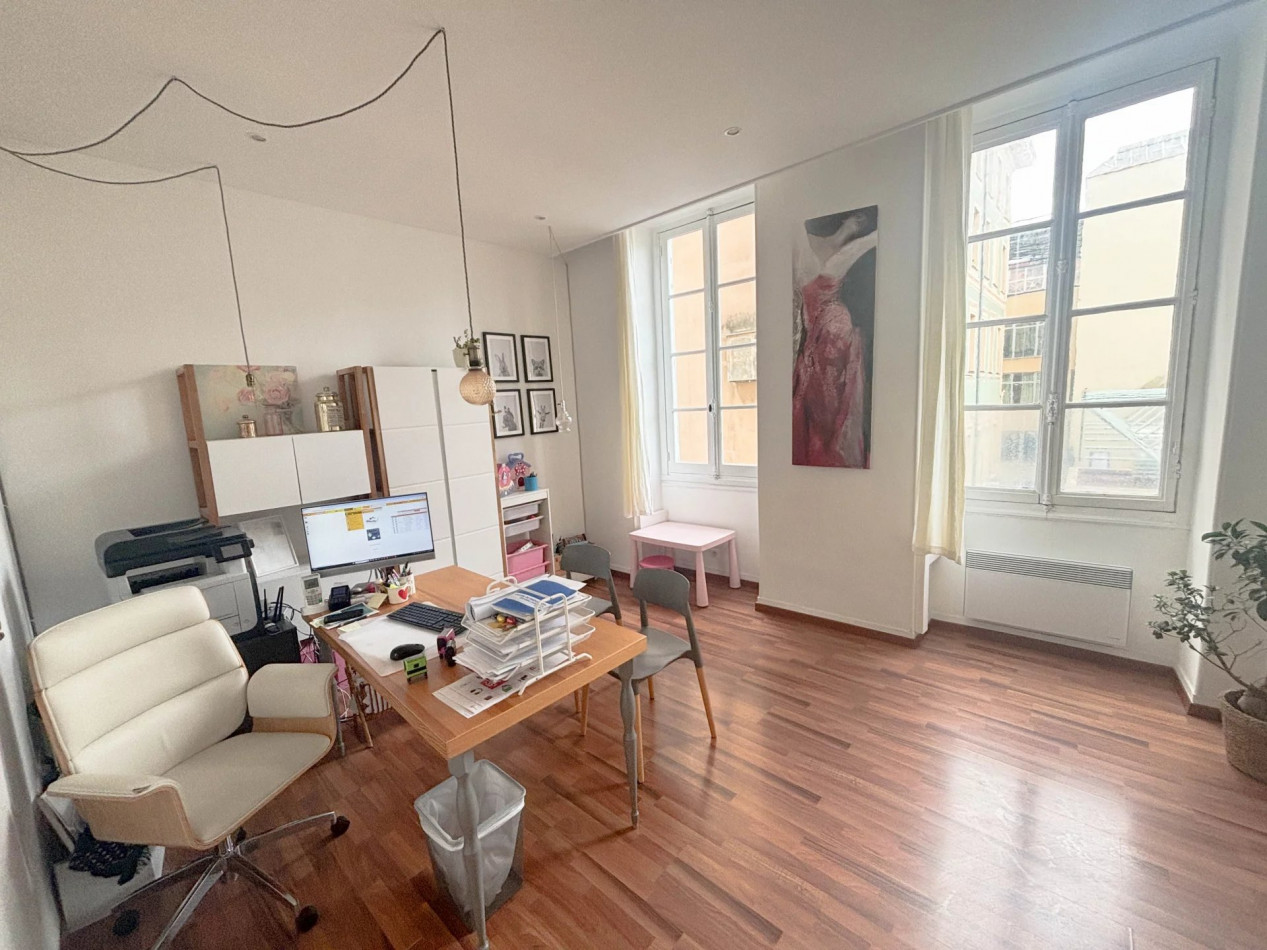 à louer Local commercial Nice - Photo 1