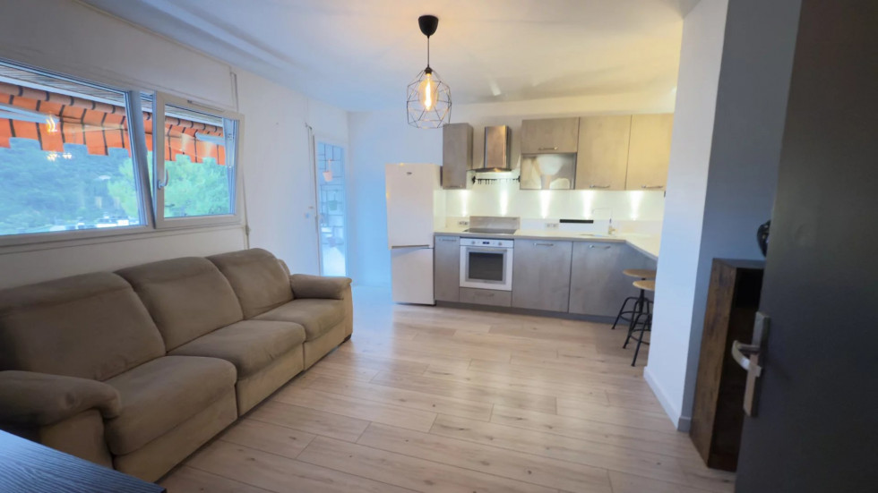 location Appartement La Trinité - Photo 2