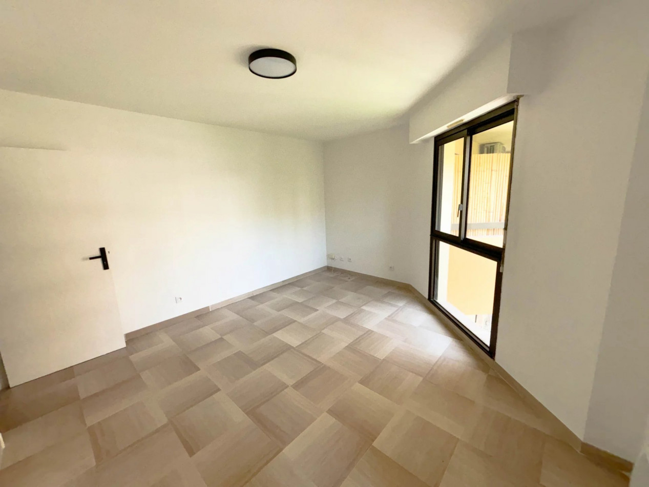 à louer Appartement Nice - Photo 3