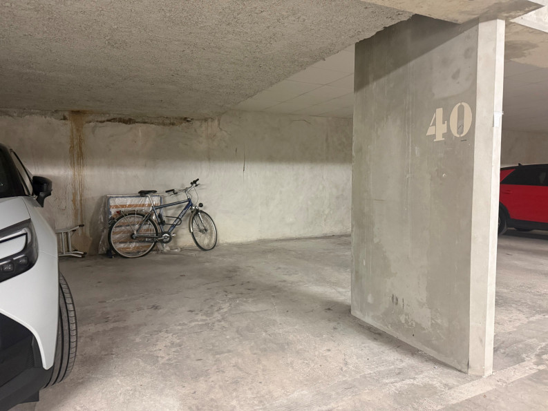 location Parking intérieur Antibes - Photo 1