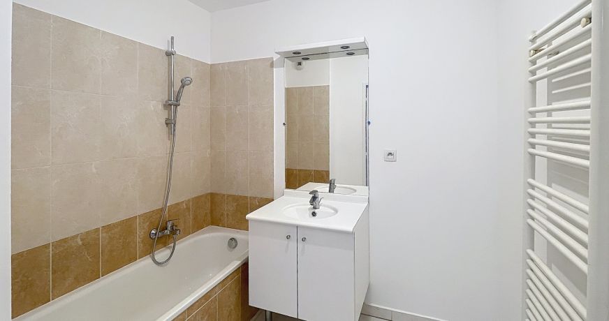 location Appartement Antibes