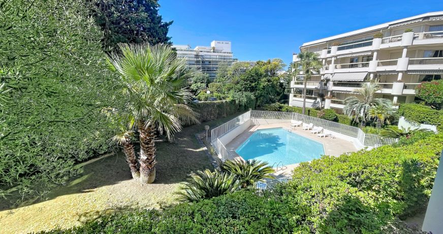 location Appartement Antibes