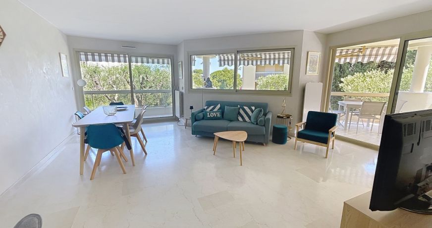 location Appartement Antibes