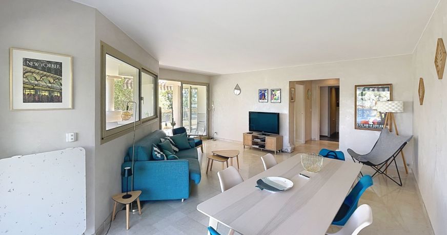 location Appartement Antibes