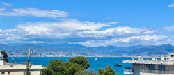 location Appartement Antibes