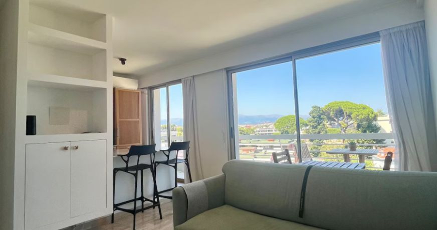 location Appartement Antibes