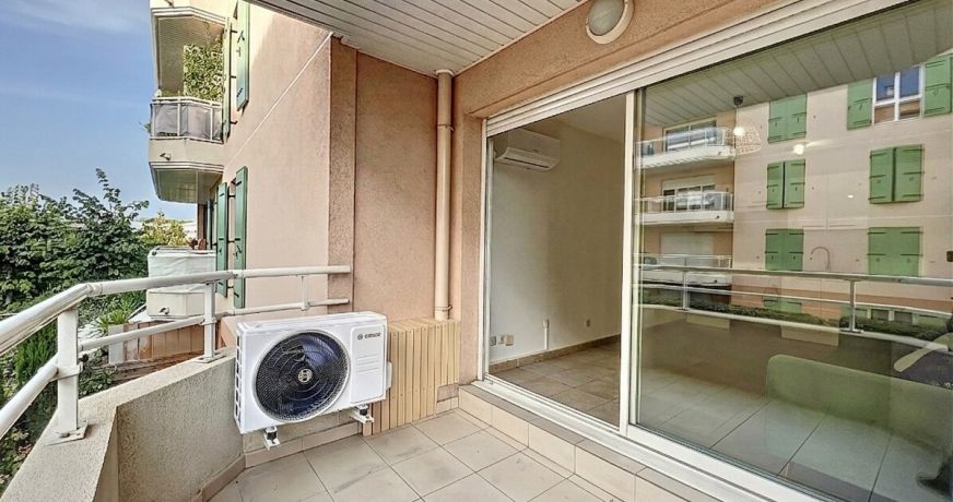location Appartement Antibes