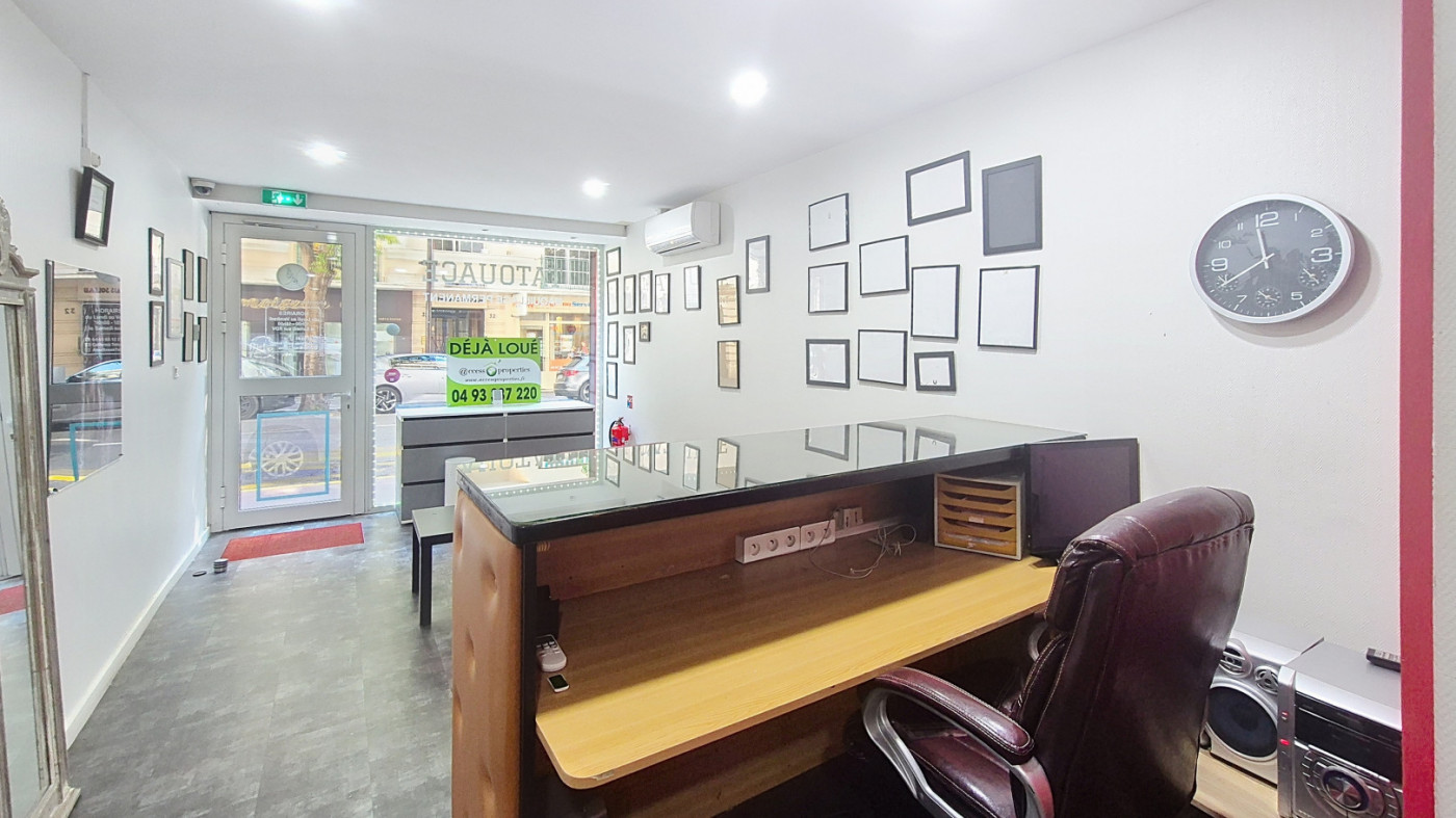 à louer Local commercial Antibes - Photo 5