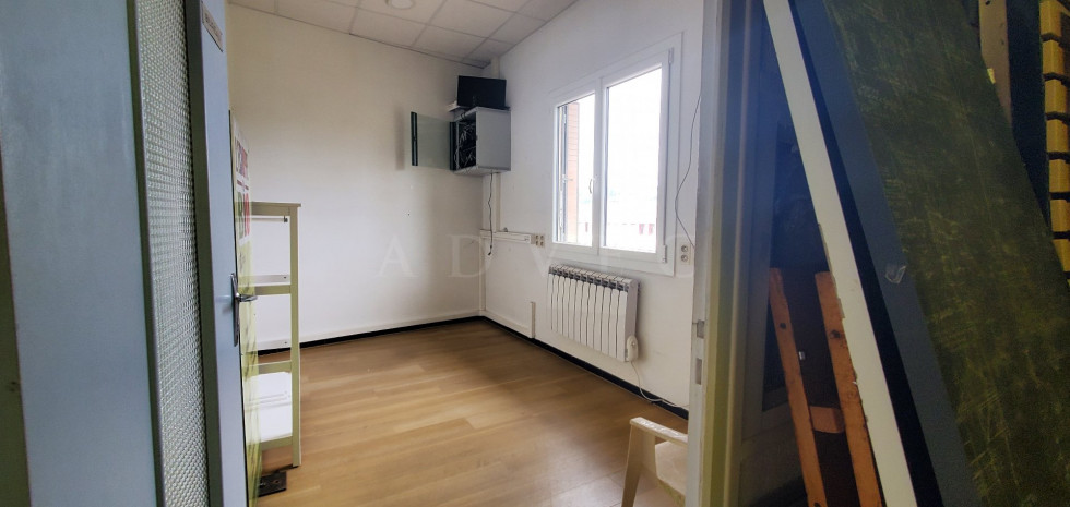 vente Local commercial Joyeuse - Photo 8