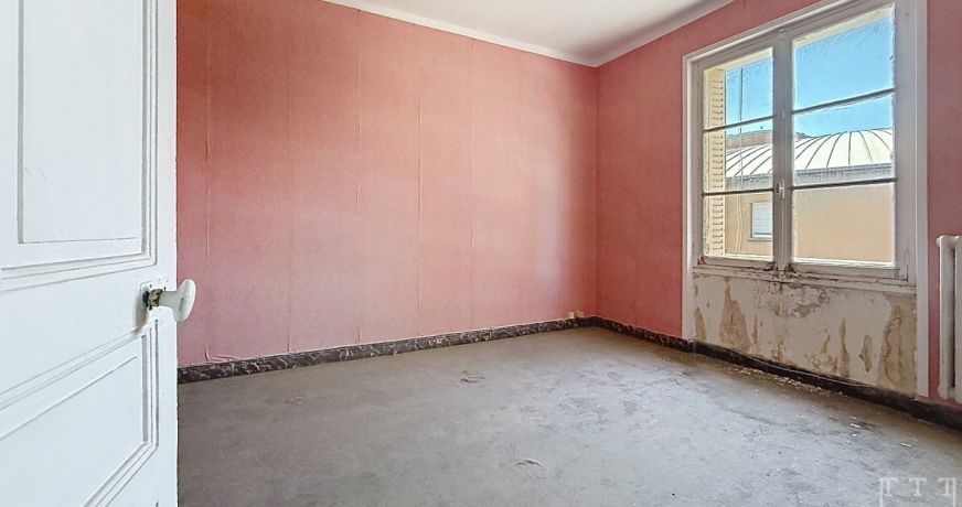 vente Appartement à rénover Aubenas