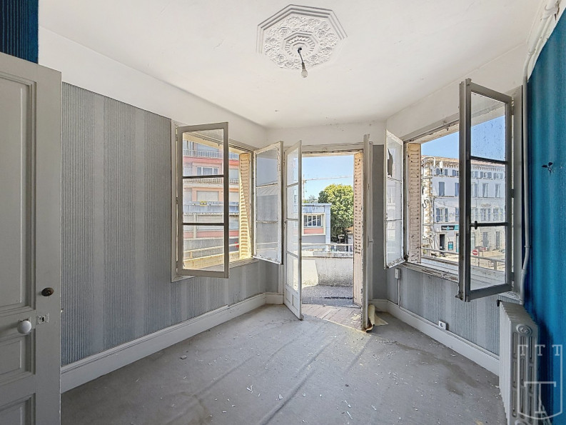 vente Appartement à rénover Aubenas - Photo 6