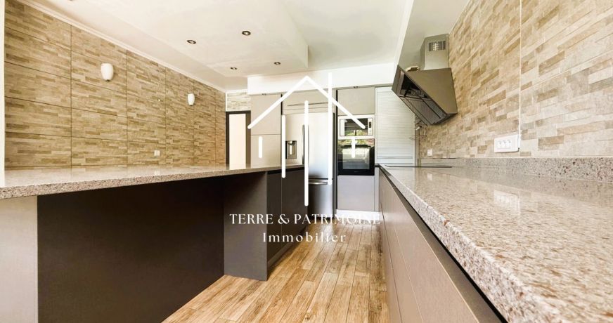 vente Villa Meyrannes