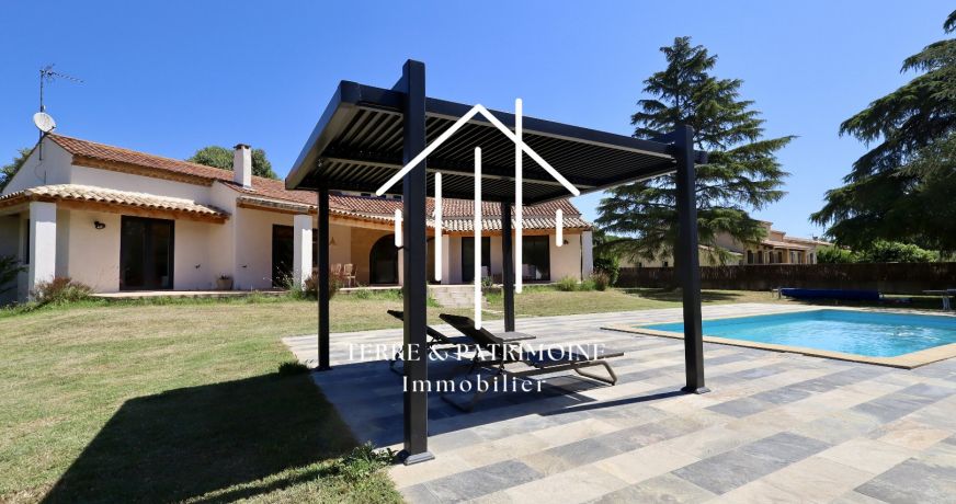 sale Villa Uzes