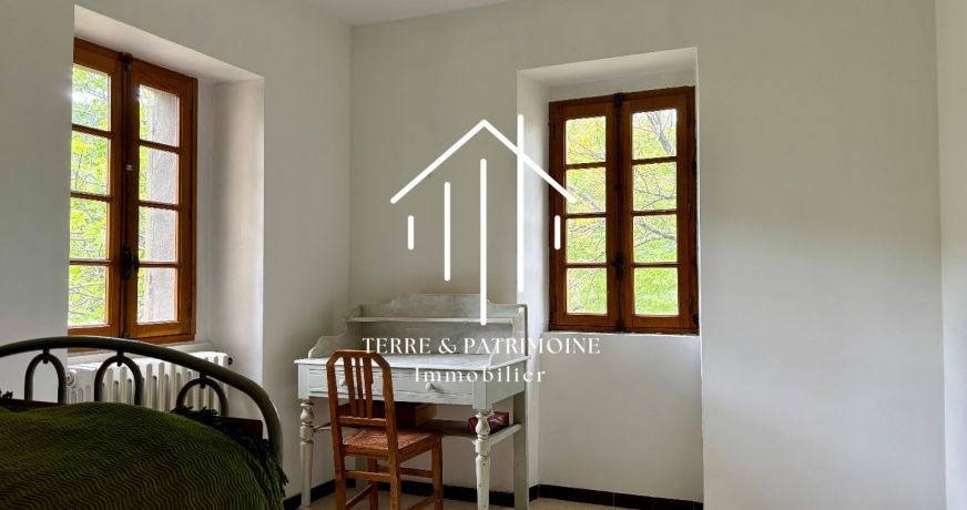 sale Maison en pierre Salavas