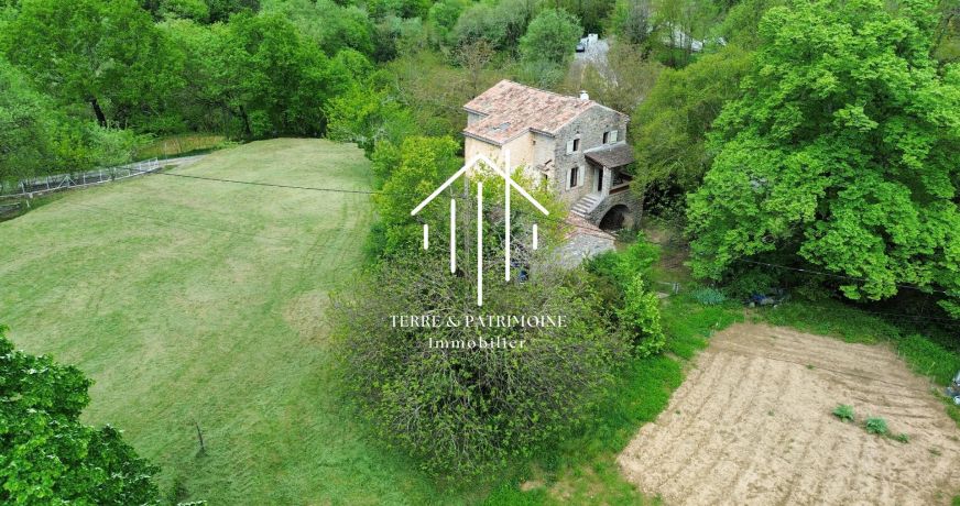 sale Maison en pierre Salavas
