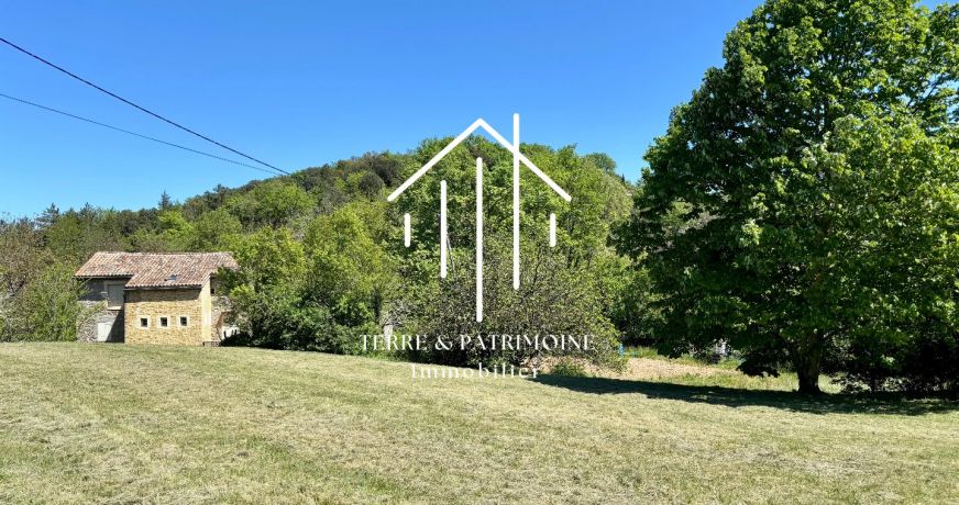 sale Maison en pierre Salavas