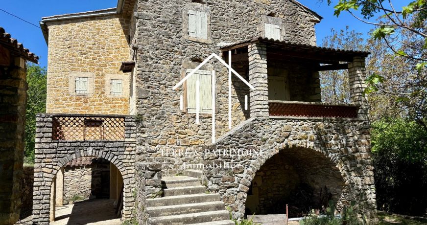 sale Maison en pierre Salavas