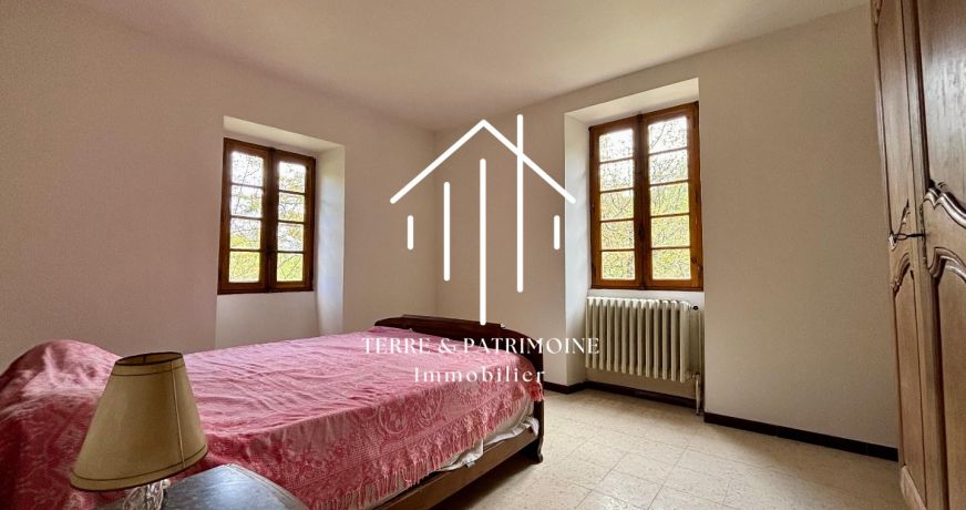 sale Maison en pierre Salavas