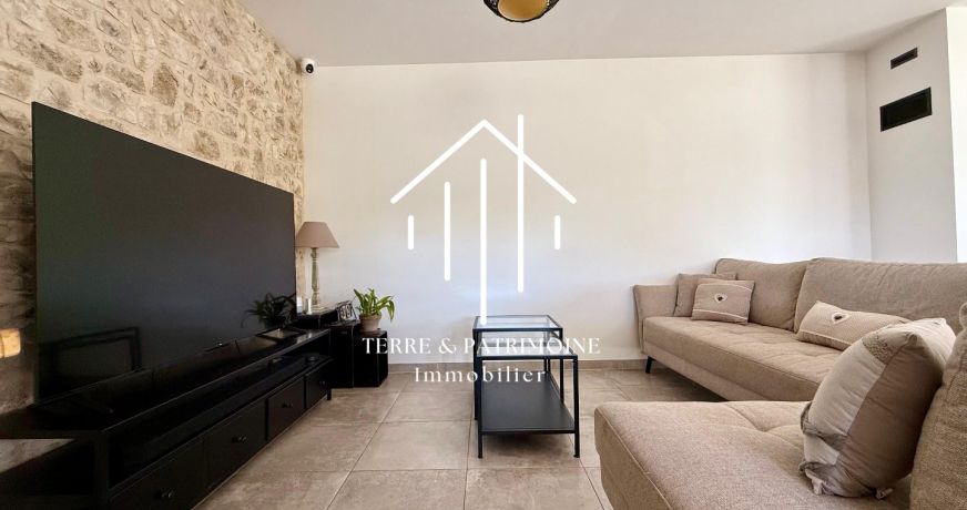 sale Villa Grospierres