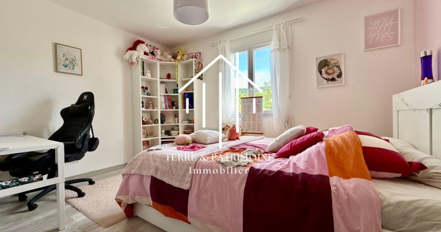 sale Villa Grospierres