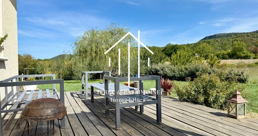 sale Villa Grospierres