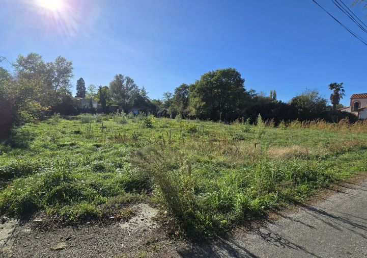 à vendre Terrain Calmont