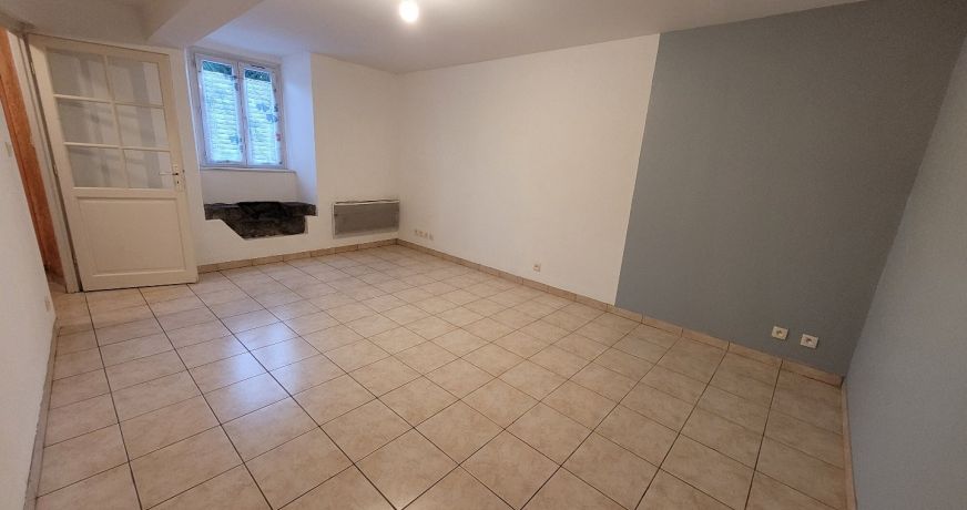 location Maison de village Lorp Sentaraille