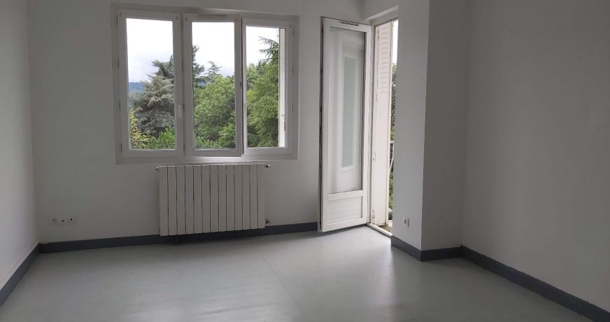 location Appartement Verniolle