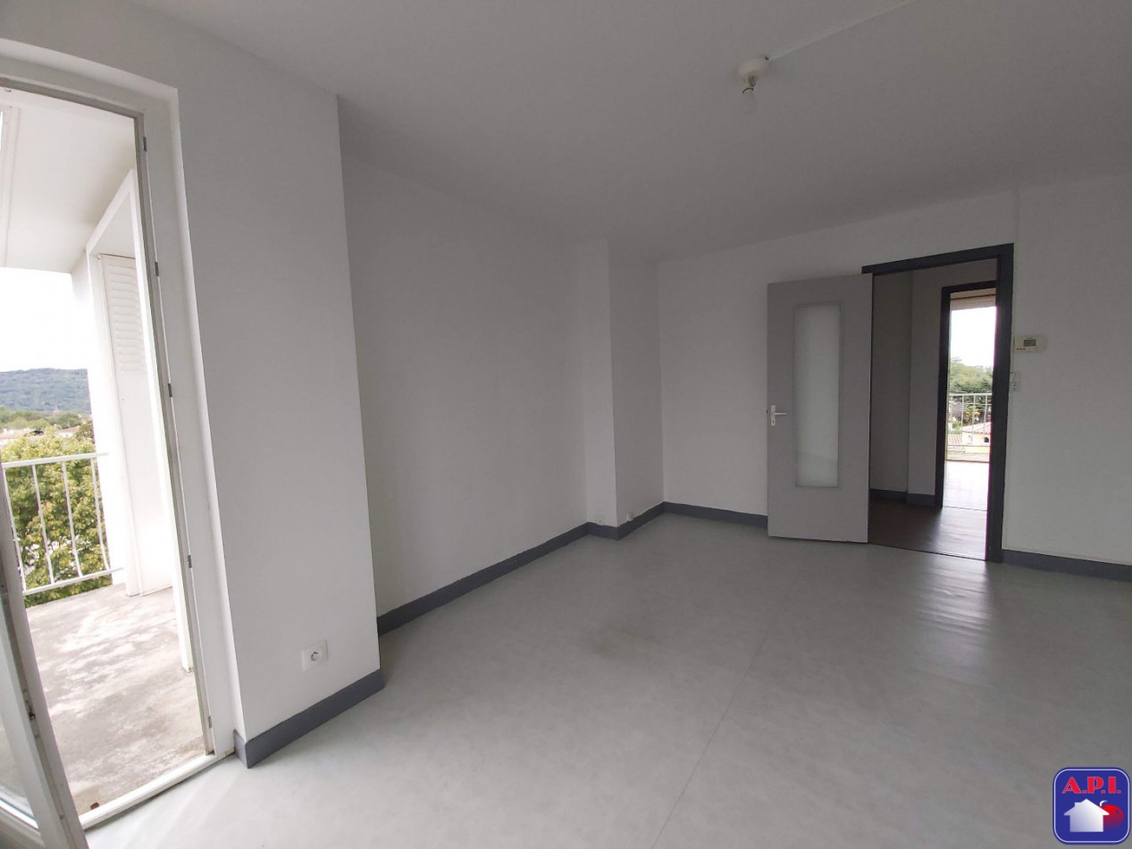 location Appartement Verniolle - Photo 4
